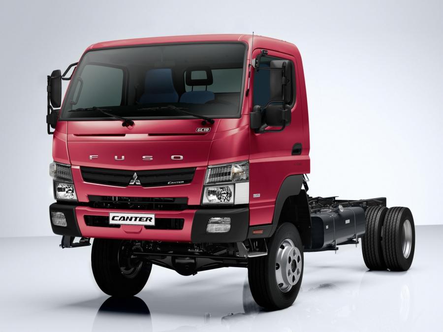 Mitsubishi Fuso Canter 6C18 (US) '2011